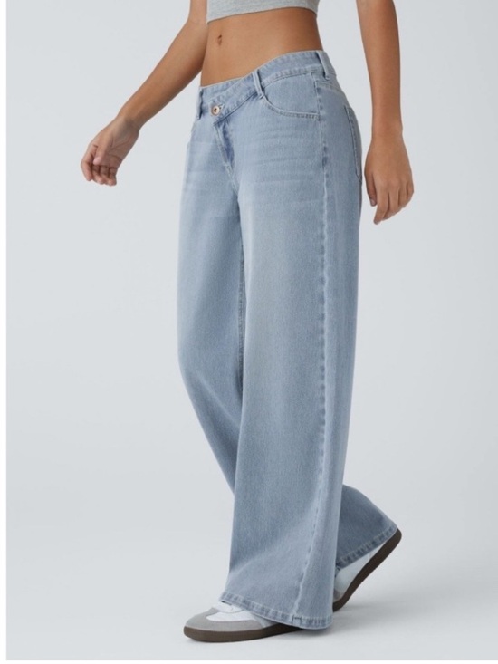 Halara Flex Asymmetric Low Rise Wide Leg Jeans Light Wash Blue Size Large. - Picture 3 of 12
